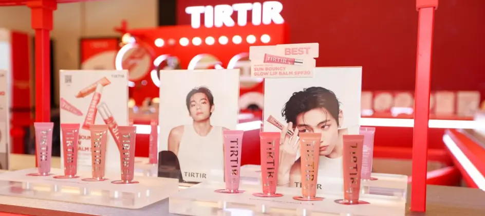 JvM HANGANG und TIRTIR bringen K-Beauty zu BTS in New York